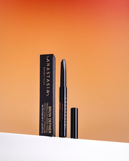 Открий Съвършените Вежди с Anastasia Deluxe Mini Brow Definer от Юлската Кутия на BelleBox